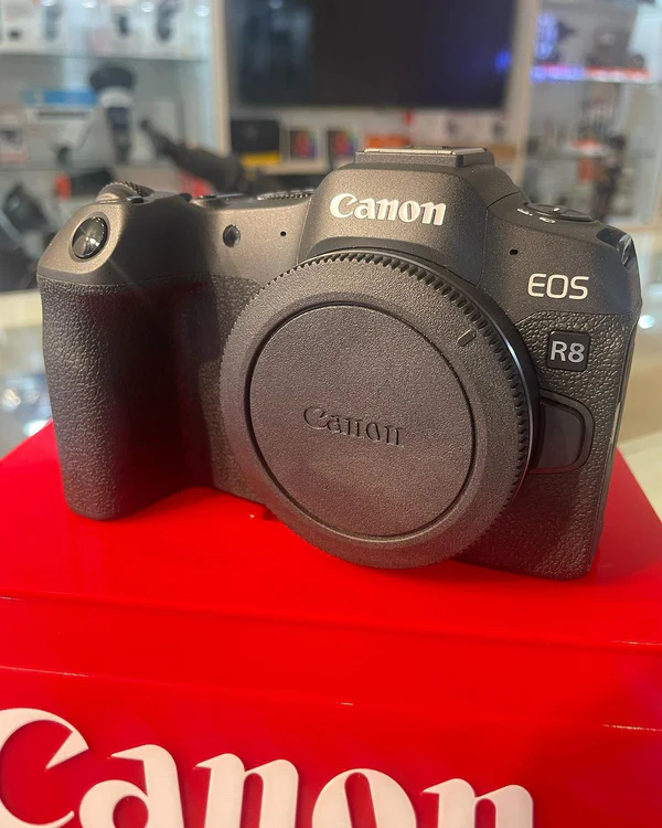 CAMERA CANON EOS R8 SEMI NOVA IMPECAVEL