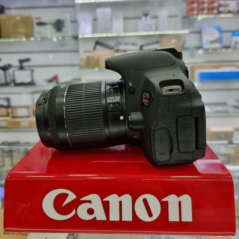 CAMERA CANON REBEL T5i C/18-55mm SEMI NOVA