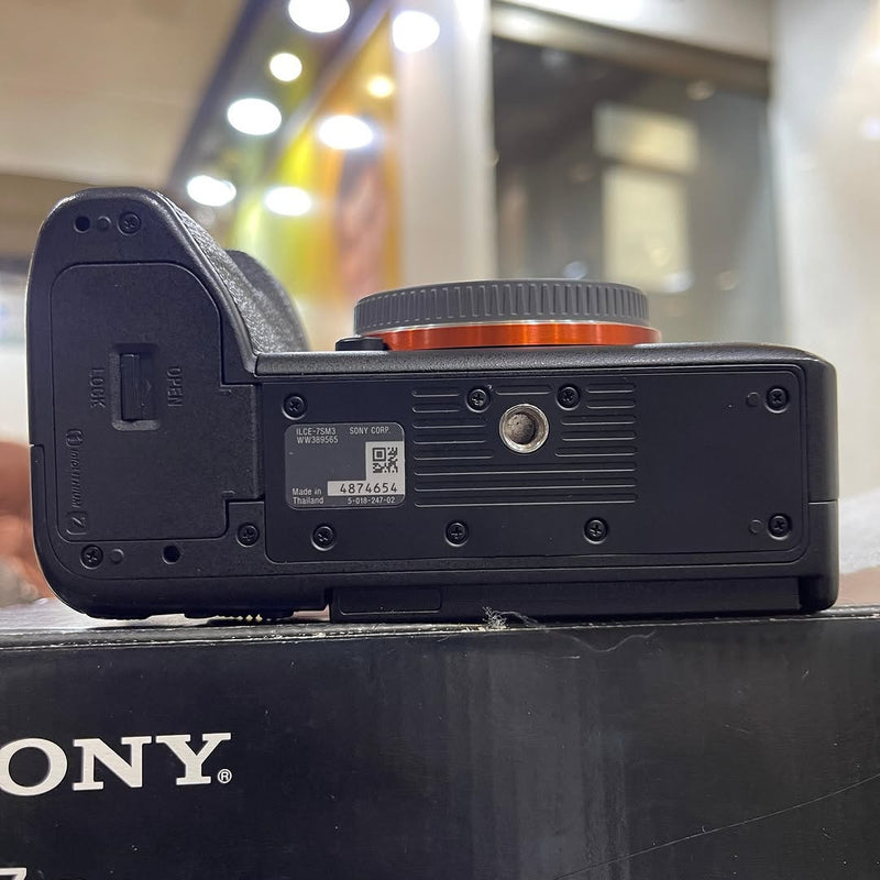 CAMERA SONY A7 III LACRADA NUNCA USADA