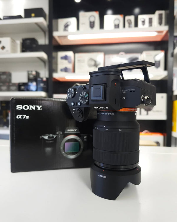 CAMERA SONY A7III + 28-70mm F3.5-5.6 SEMI NOVA