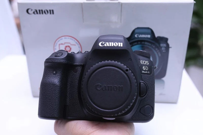 Camera Canon EOS 6D Mark II + Canon EF 24-105 F/4 L IS USM